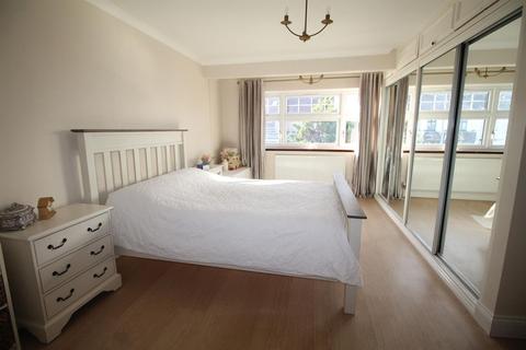 14 Lampits Hill, Corringham, Stanford-le-hope, SS17 9AN