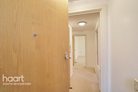 24 Alveston Square, London, E18 1AQ