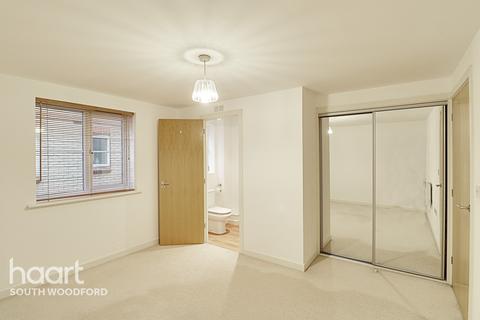 24 Alveston Square, London, E18 1AQ