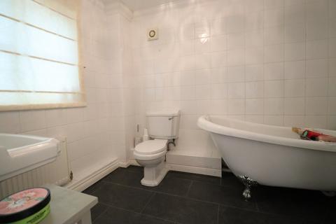 2 Crown Close, Dickleburgh, Diss, IP21 4NA