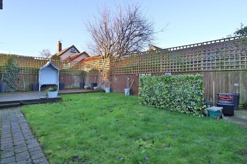 2 Crown Close, Dickleburgh, Diss, IP21 4NA