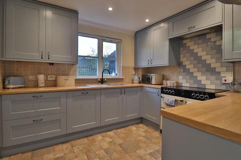 2 Crown Close, Dickleburgh, Diss, IP21 4NA