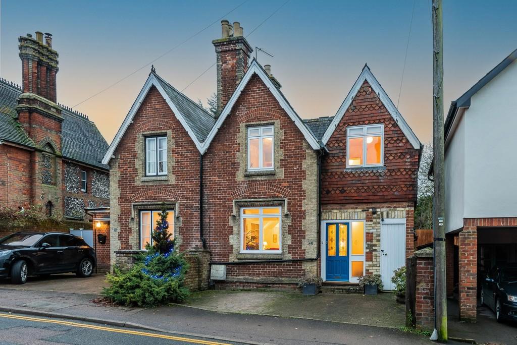 Debden Road, Saffron Walden 4 bed semidetached house £500,000