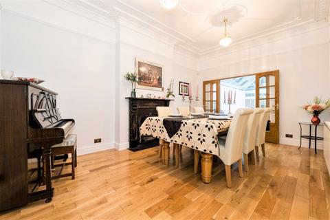 15 Junction Road, Romford, RM1 3QS