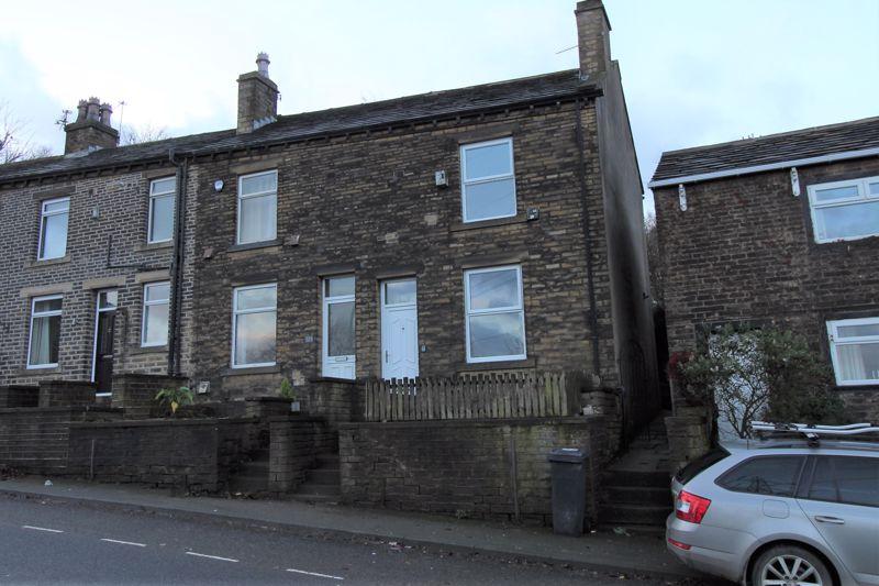 Clough Lane, Rastrick, Brighouse, HD6 2 bed terraced house £600 pcm