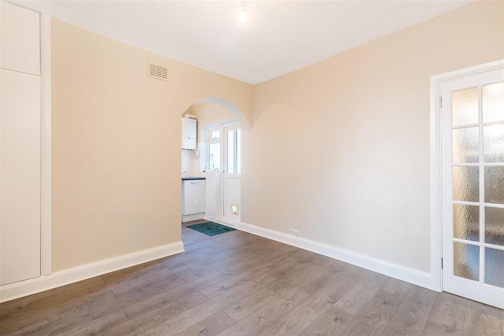 157 Gipsy Road-6.JPG