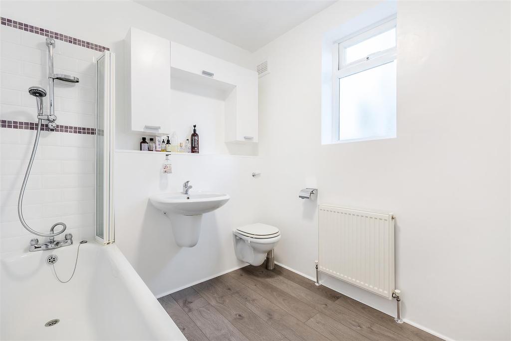 157 Gipsy Road-3.JPG