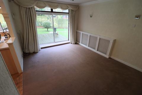 2 bedroom ground floor flat to rent, Flat 2, East Park Court, 12 East Park Road, Blackburn, BB1
