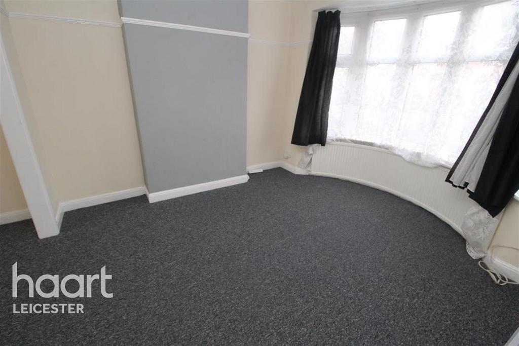 Ravenhurst Road, Braunstone Town, Leicester 3 bed semidetached house