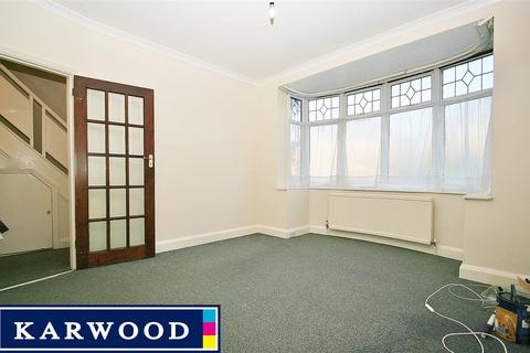 3 bedroom semi-detached house to rent, Hayes