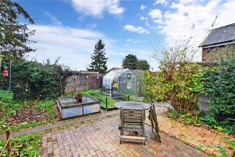 23 Lodge Avenue, Dartford, DA1 3DX