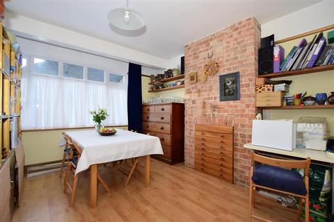 23 Lodge Avenue, Dartford, DA1 3DX