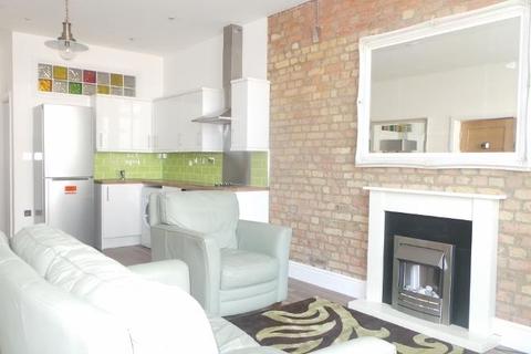 4 Amen Corner, London, SW17 9JE