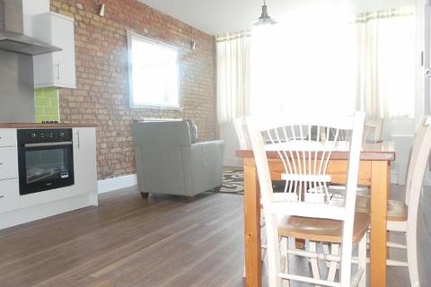 4 Amen Corner, London, SW17 9JE
