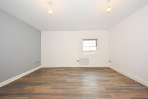 28 Alder Meadow, Warwick, CV34 6JY