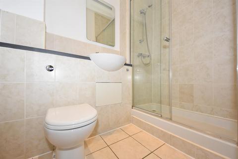 28 Alder Meadow, Warwick, CV34 6JY