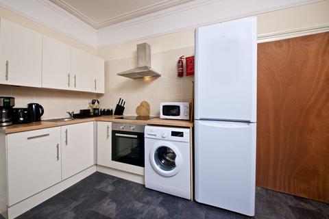 4 bedroom flat for sale, 32 Lawrence Road