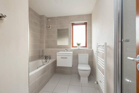 7/8 St. Clair Avenue, Edinburgh, EH6 8JS
