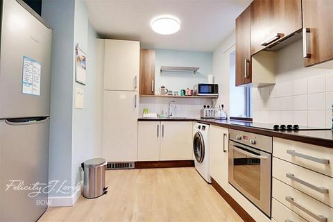 1 bedroom apartment to rent, Thomas Fyre Drive, LONDON