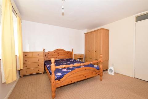 38 Bathurst Road, Staplehurst, Tonbridge, TN12 0LQ
