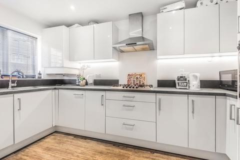 3 Chenneston Close, Sunbury-on-thames, TW16 6BE