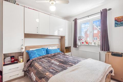 3 Chenneston Close, Sunbury-on-thames, TW16 6BE
