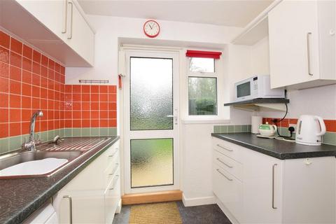 37 Deacon Way, Woodford Green, IG8 8DF