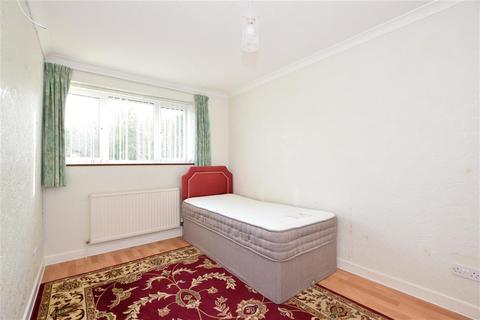 37 Deacon Way, Woodford Green, IG8 8DF