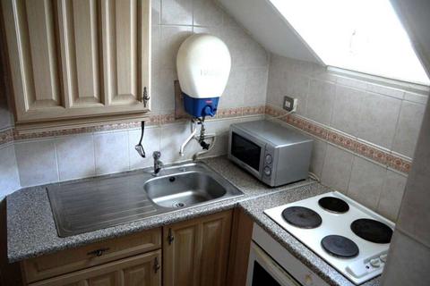 1 bedroom flat to rent, Victoria Crescent, Manchester