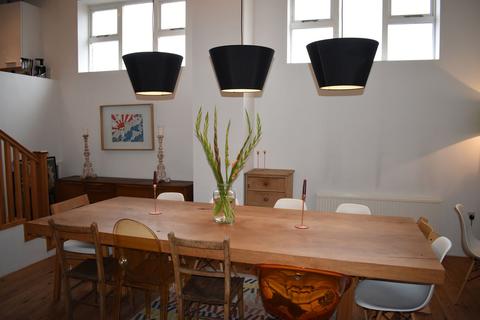 12 Lower Edge Road, Brighouse, HD6 3NT