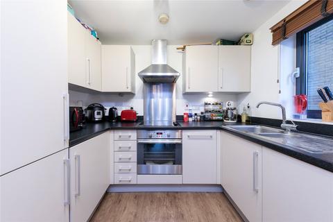 2 bedroom flat to rent, Spa Road, London