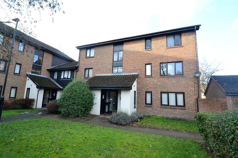 15 Deerhurst Close, Feltham, TW13 7HU