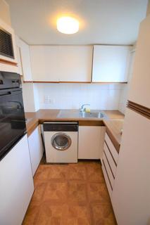 15 Deerhurst Close, Feltham, TW13 7HU