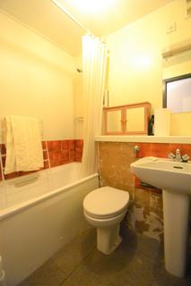 15 Deerhurst Close, Feltham, TW13 7HU