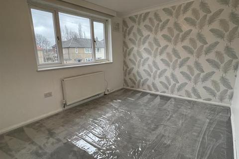 6 Fir Tree Gardens, Leeds, LS17 7EQ