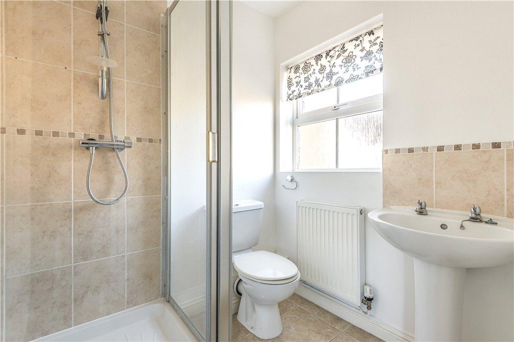 Bed 2 En Suite