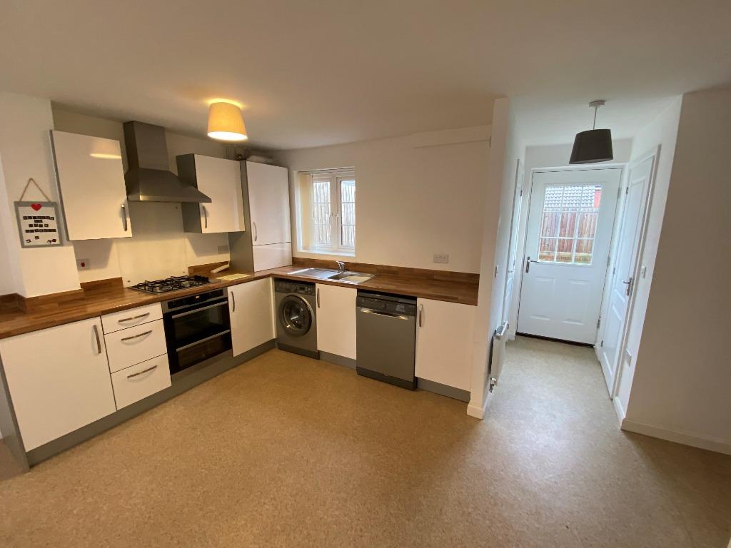 Hook Drive, Exeter, EX2 3 bed detached house £1,500 pcm (£346 pw)