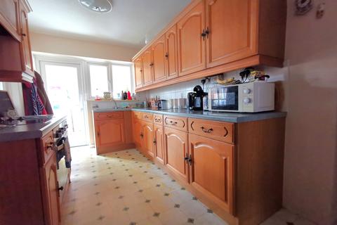 4 Putlands Crescent, Bexhill-on-sea, TN39 5DP