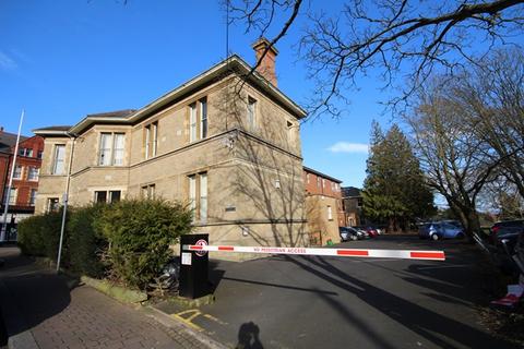 2 bedroom flat to rent, Club Chambers, Grange Road, Malvern