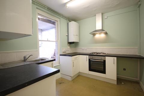 2 bedroom flat to rent, Club Chambers, Grange Road, Malvern