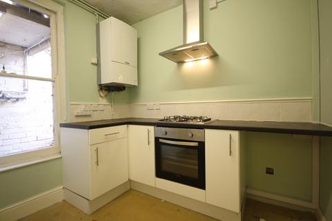 2 bedroom flat to rent, Club Chambers, Grange Road, Malvern