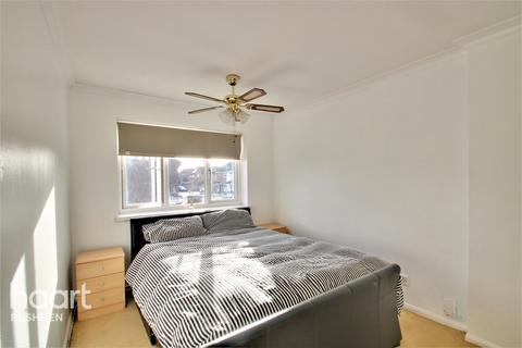 5 Ebbw Vale Road, Irthlingborough, Wellingborough, NN9 5PG