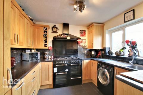 5 Ebbw Vale Road, Irthlingborough, Wellingborough, NN9 5PG