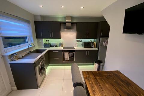 2 Elsham Close, Bramley, Rotherham, S66 3XZ