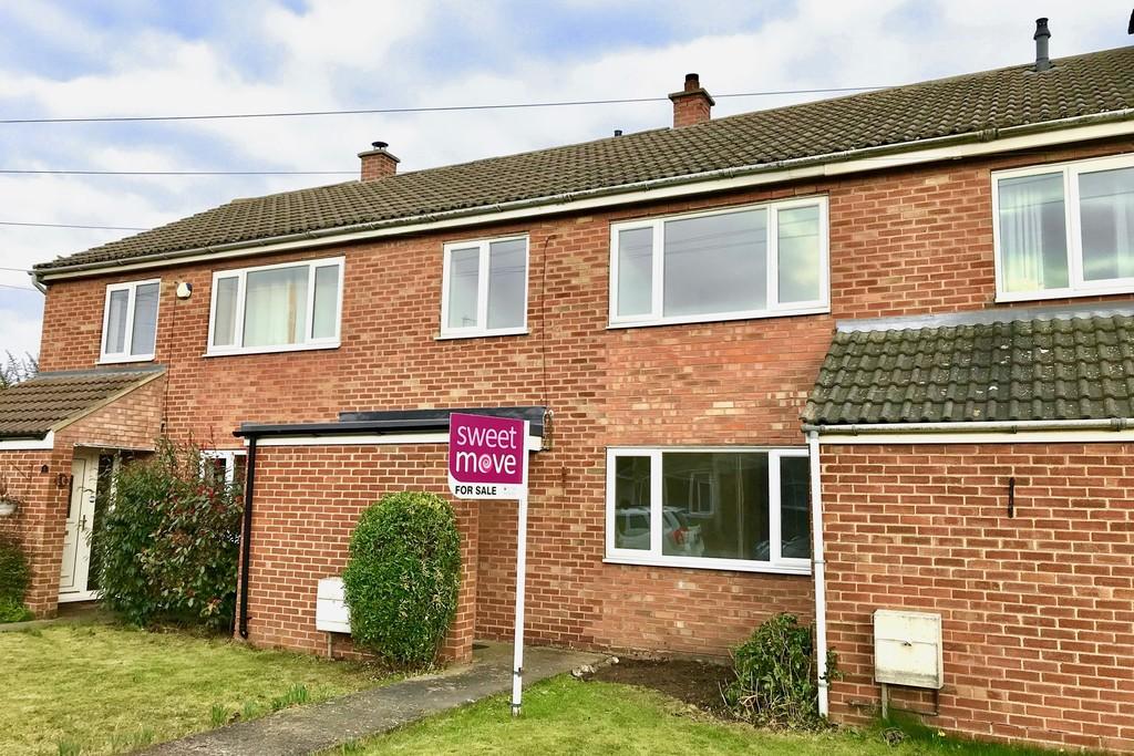 Beacon View, Holmeonspaldingmoor 3 bed terraced house £150,000
