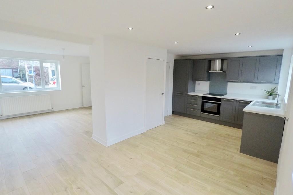 Beacon View, Holmeonspaldingmoor 3 bed terraced house £150,000