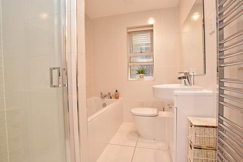 2 Beech Close, Harrogate, HG2 0FE