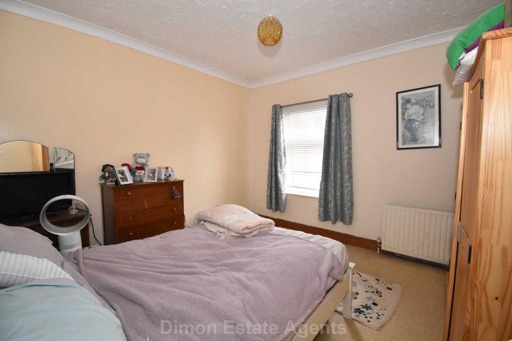 Queens Road, Gosport 3 bed terraced house for sale £239,995