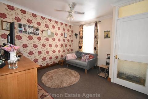 3 bedroom terraced house for sale, Queens Road, Gosport