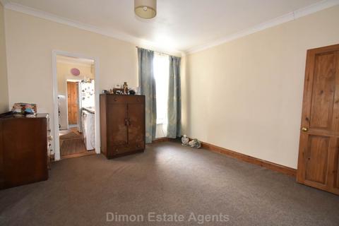 3 bedroom terraced house for sale, Queens Road, Gosport